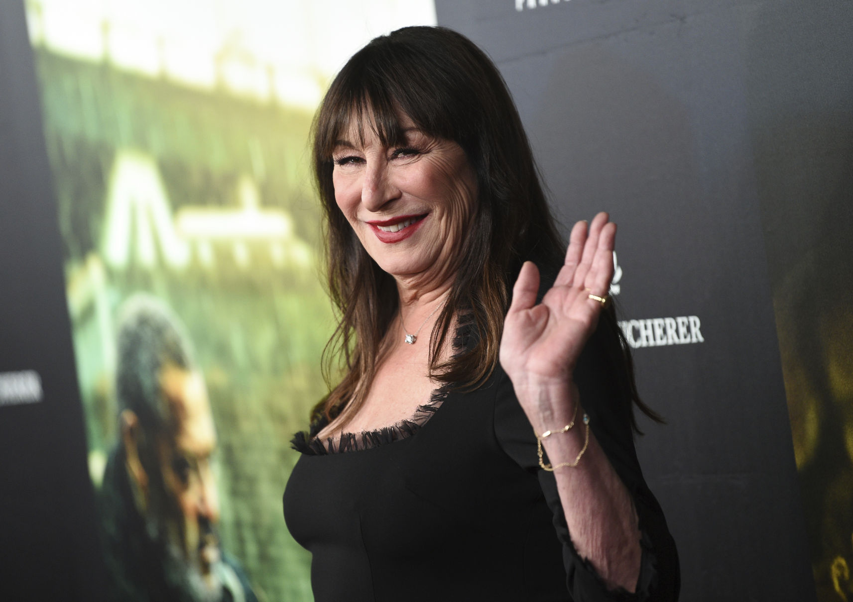 Anjelica Huston